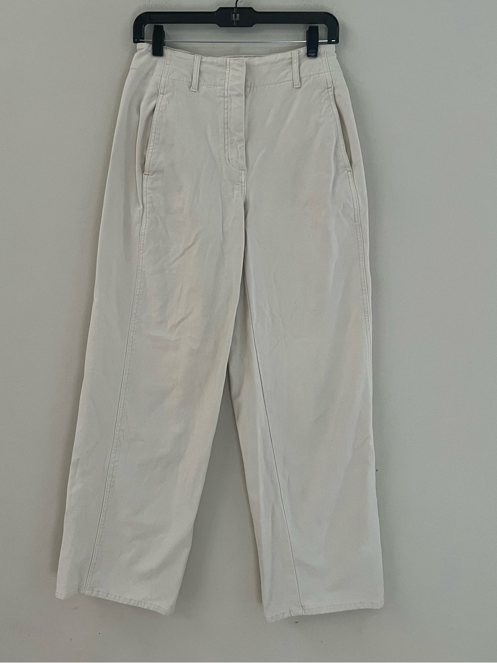 Wilfred Aritzia woman’s White Straight-Leg Pants